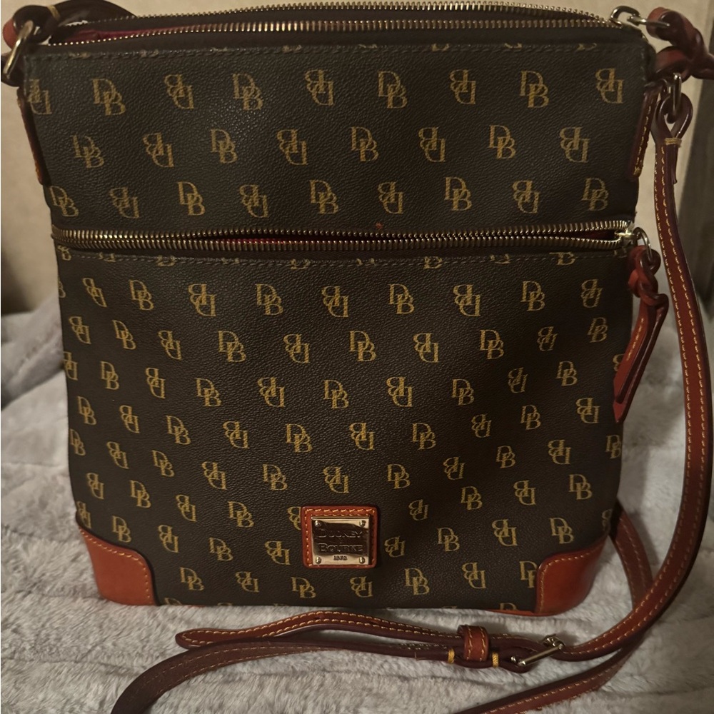 Dooney & bourke crossbody